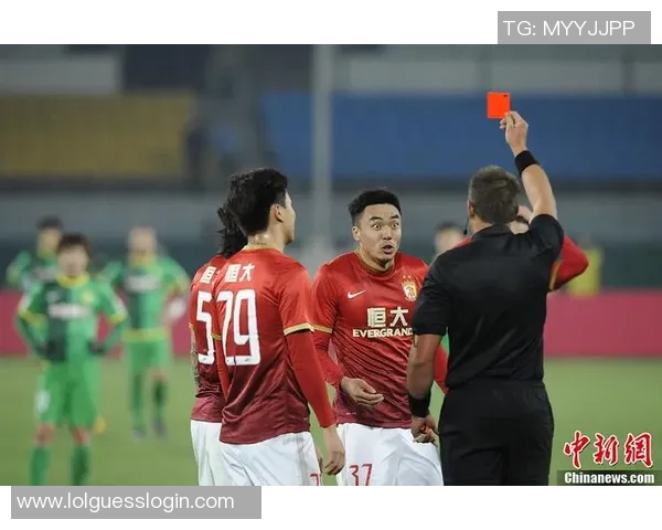 国王杯激战回顾AC米兰与尤文图斯0比0平局绝杀瞬间引发全场热烈反响