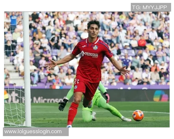 西甲激战:拜仁逆转国米上演惊心动魄4-3大胜精彩集锦回顾 西甲激战:拜仁逆转国米上演惊心动魄4-3大胜精彩集锦回顾