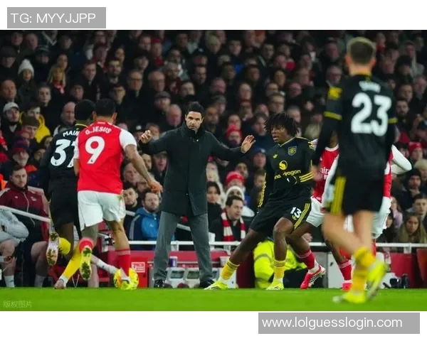 友谊赛精彩回顾：里昂逆转曼联乌龙球成比赛转折点